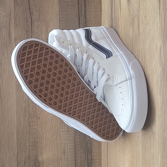 Van's SK8-Hi Brand new in the box no lid authentic uper textile and leather . - Picture 3 of 14